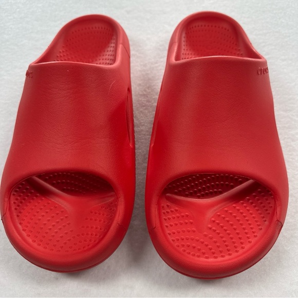 Crocs Mellow Recovery Slide Size 9 M 11 W Sandals Red Slip On Lightweight EUC - Picture 9 of 9